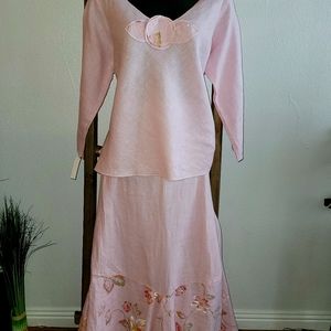 Dress by Christine Damen.